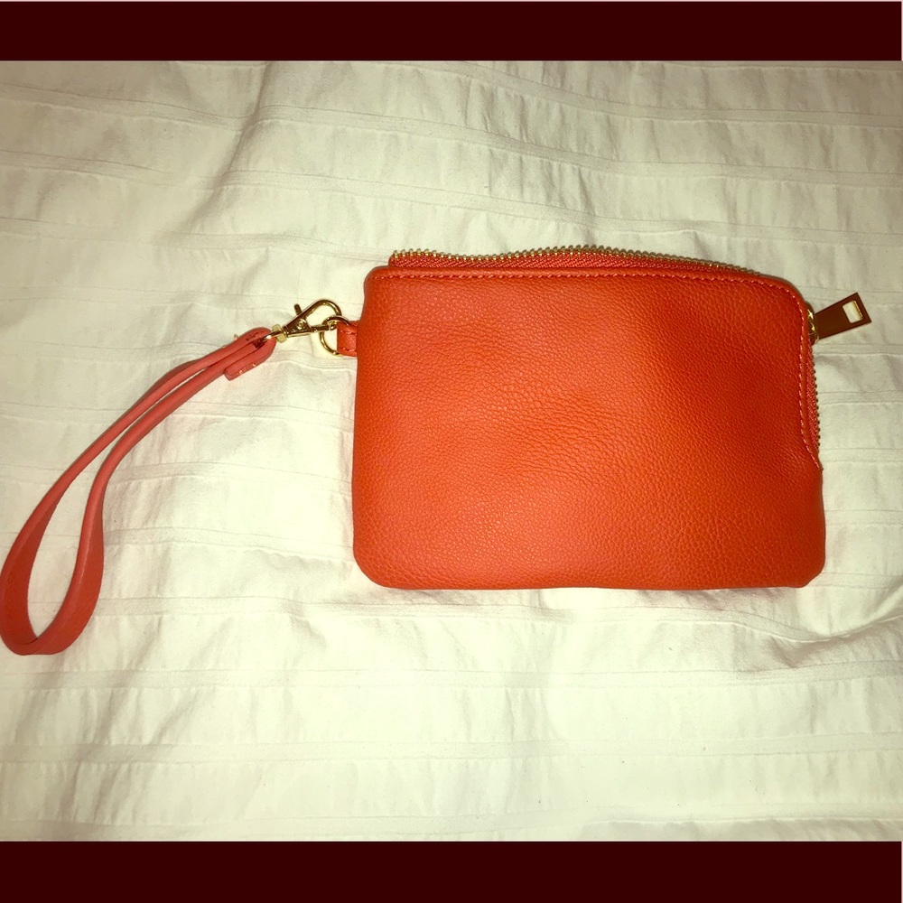 Coral wristlet